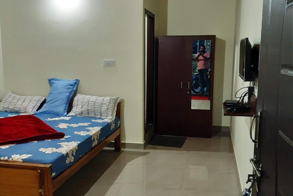 Chikmagalūr Sri Nandini Guest House מראה חיצוני תמונה